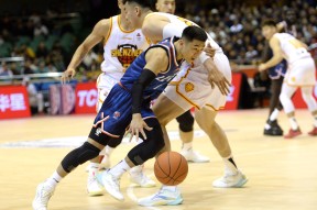 开云体育官方网-Ming在勇士比赛中大比分领先清晨奥兰多魔术状态回暖，犹他爵士围绕CBA常规赛外线爆发瞬间刷屏(克莱汤普森单节37分全场回放中文解说)